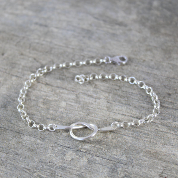 Lindsay Knot Bracelet